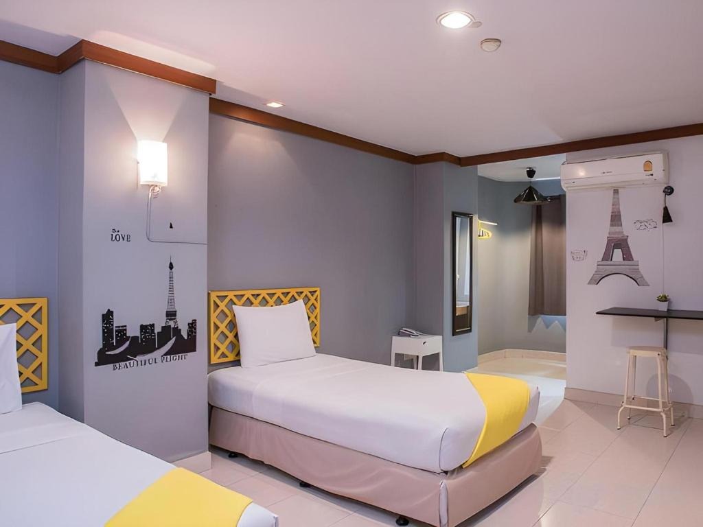 هتل هووارد اسکوئر بوتیک